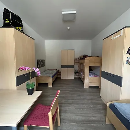 Condo Jutel *